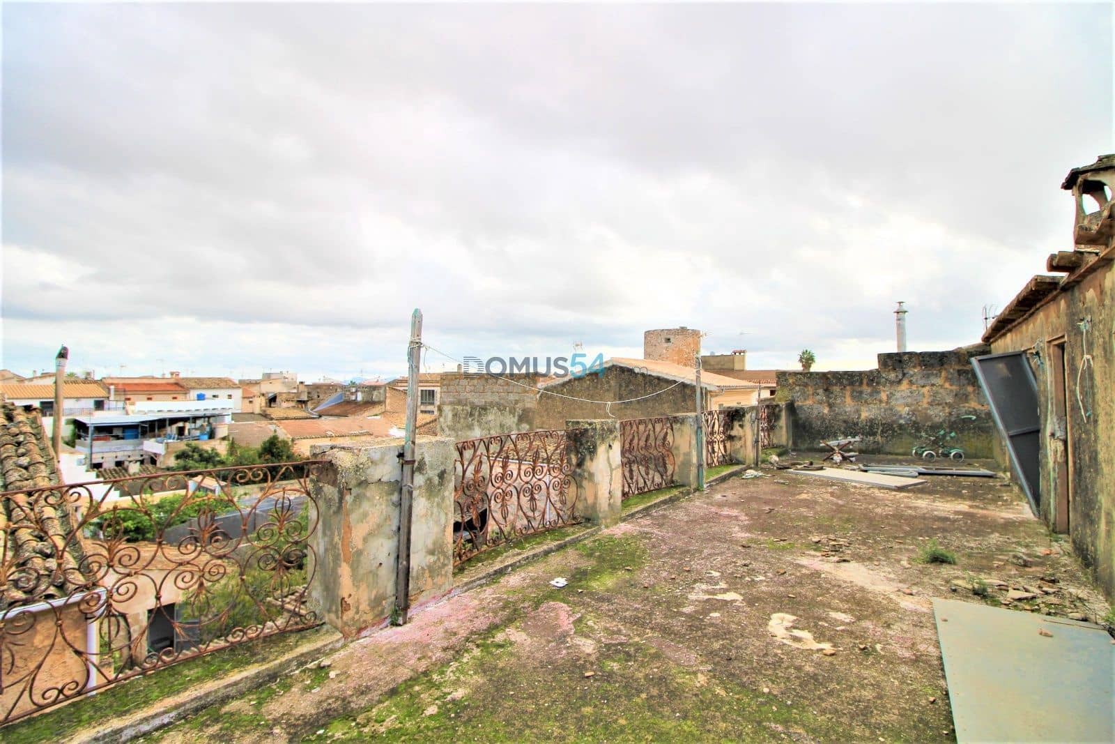 Villa for sale in Sa Pobla - € 600,000 (Ref: 6558753)