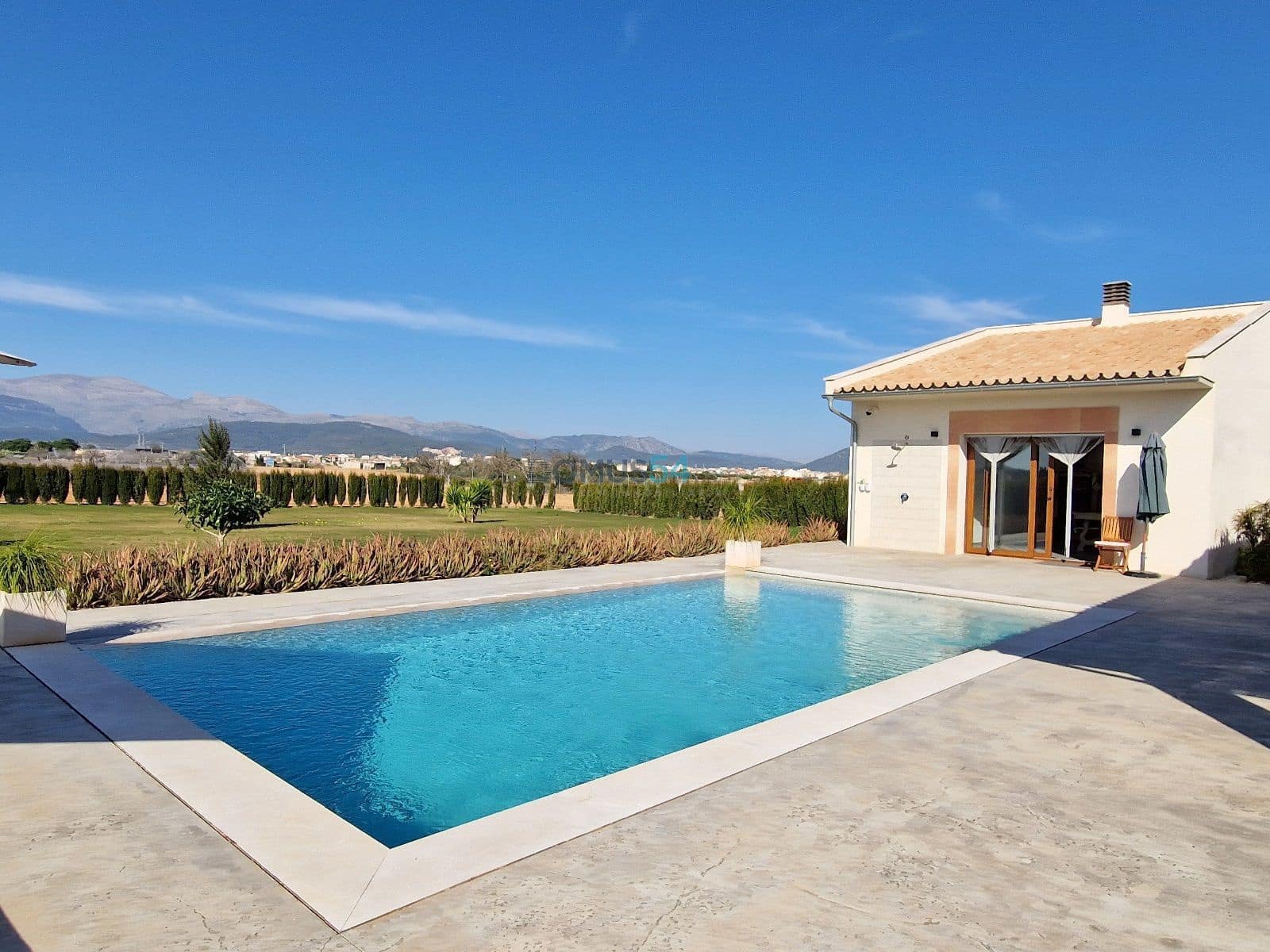 4 soveværelse Villa til salg i Sa Pobla med swimmingpool garage - € 1.395.000 (Ref: 8079457)