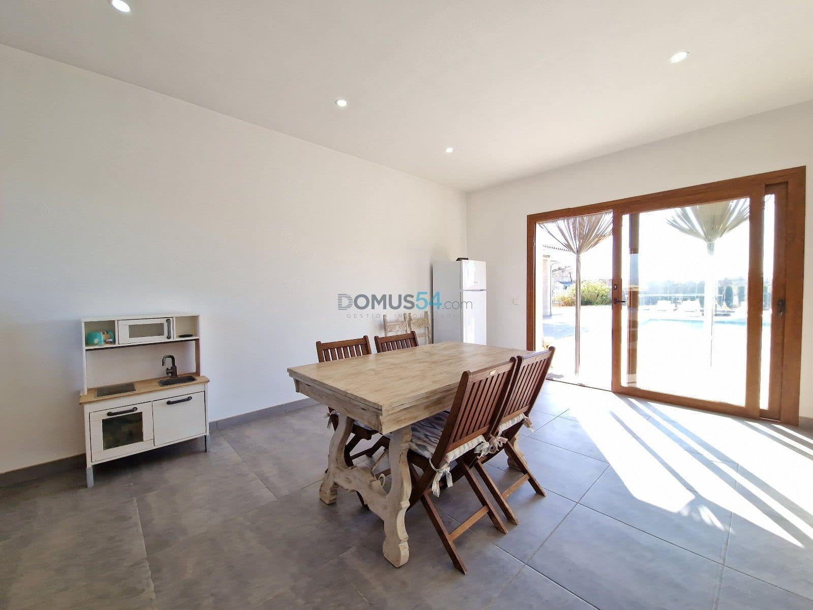 4 soveværelse Villa til salg i Sa Pobla med swimmingpool garage - € 1.395.000 (Ref: 8079457)