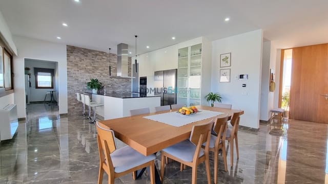 4 soveværelse Villa til salg i Sa Pobla med swimmingpool garage - € 1.395.000 (Ref: 8079457)