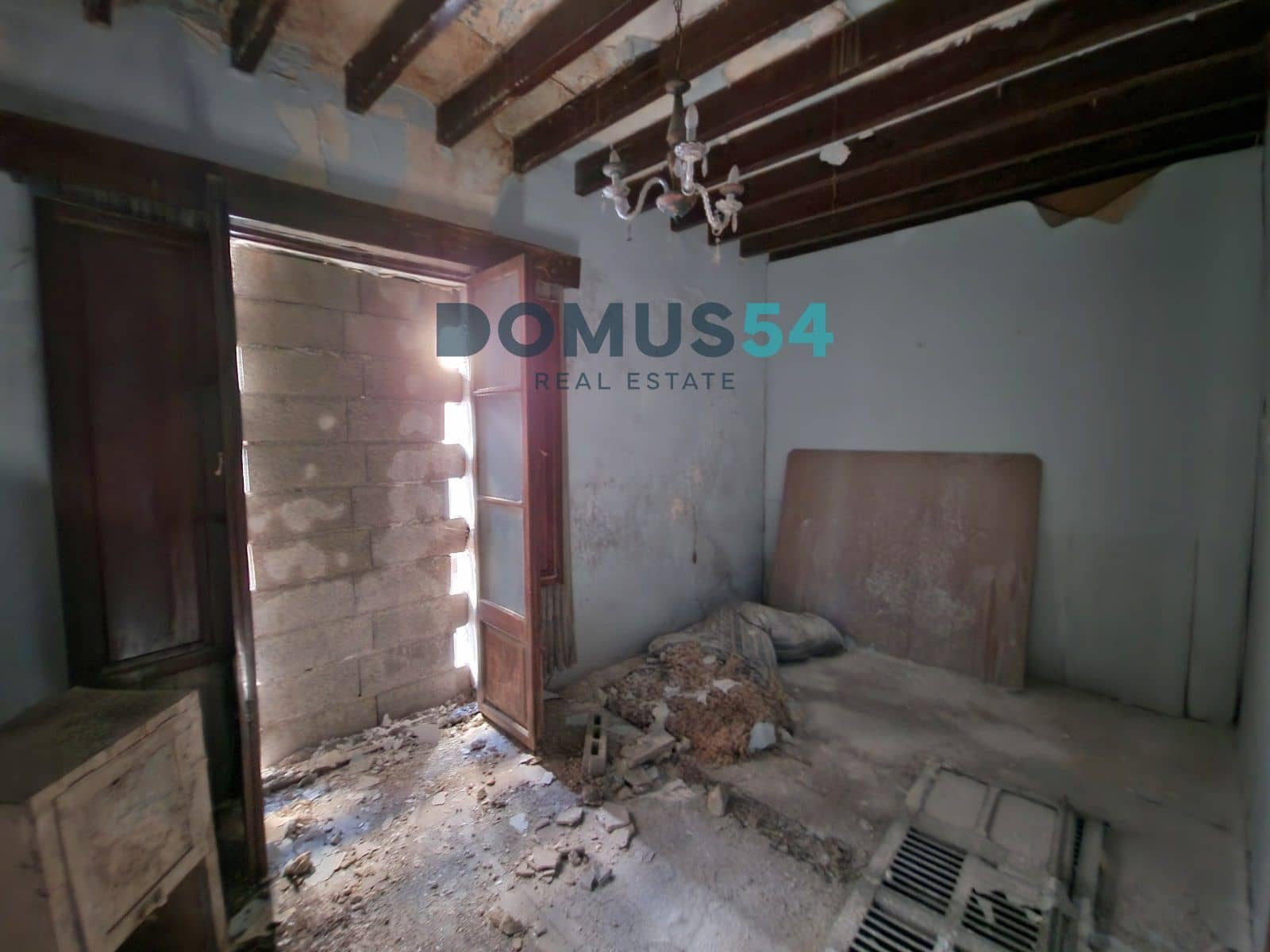 Villa for sale in Sa Pobla - € 199,000 (Ref: 8680824)