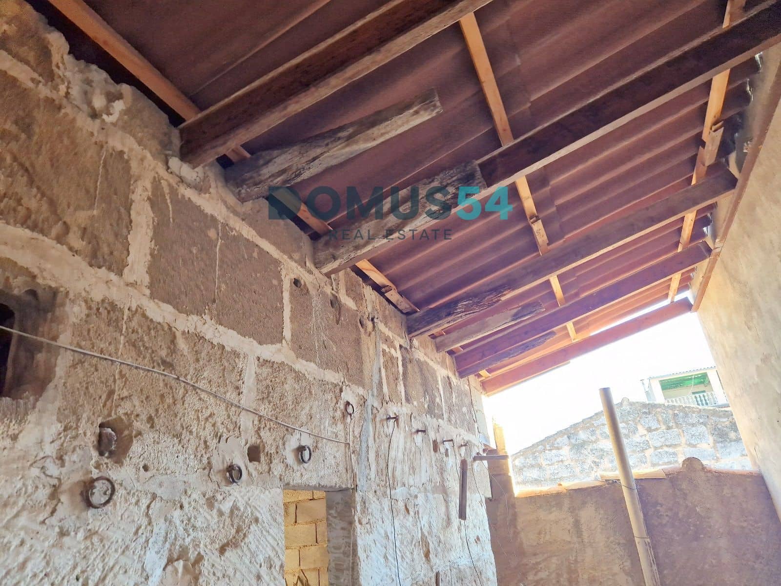 Villa for sale in Sa Pobla - € 199,000 (Ref: 8680824)