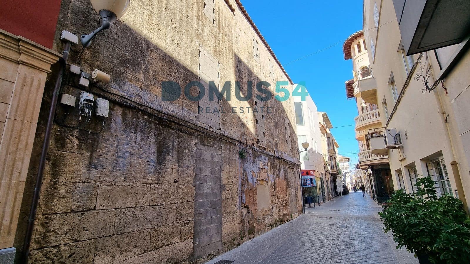 Villa for sale in Sa Pobla - € 199,000 (Ref: 8680824)