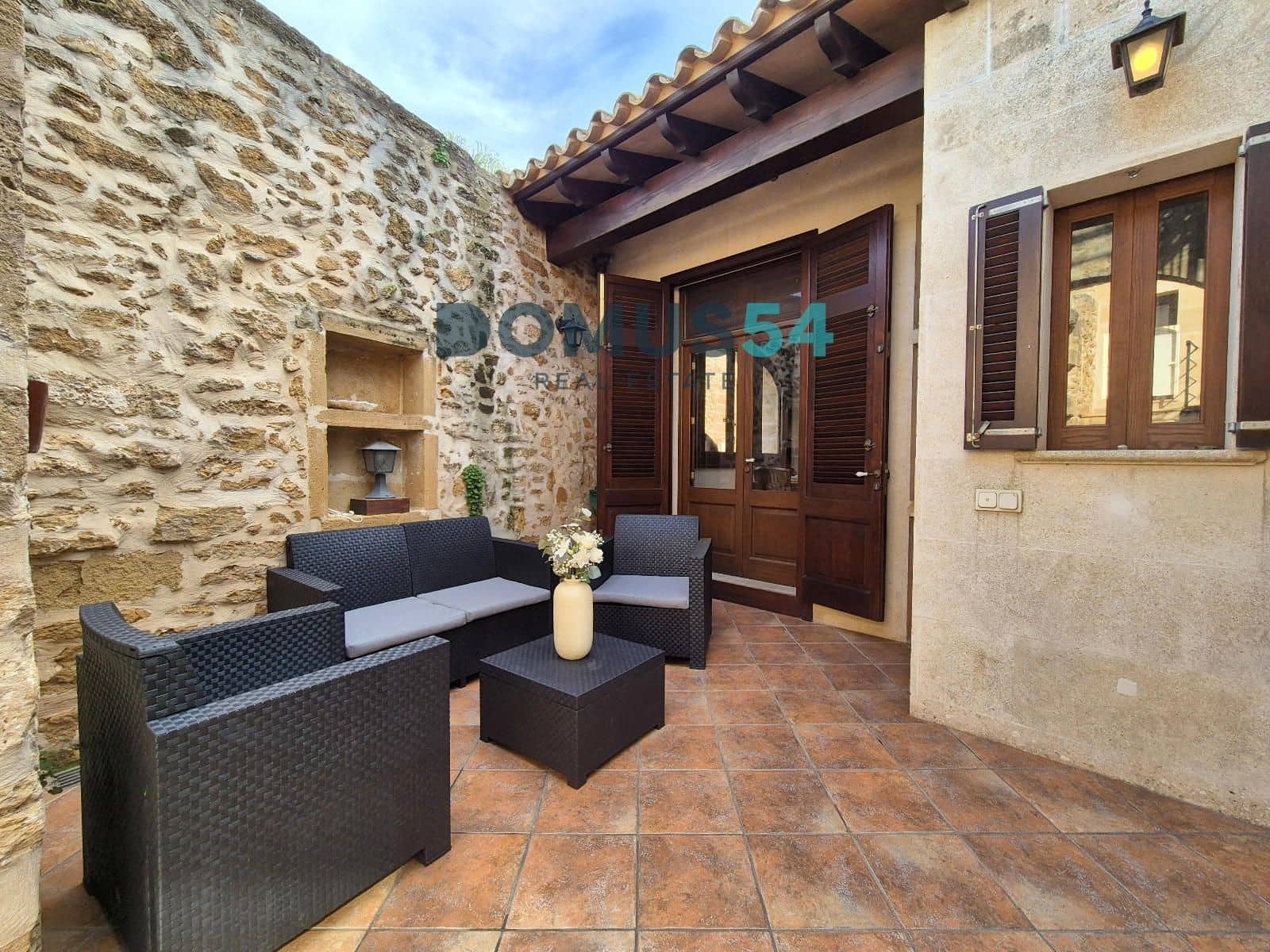 4 bedroom Villa for sale in Alcudia - € 950,000 (Ref: 8761736)