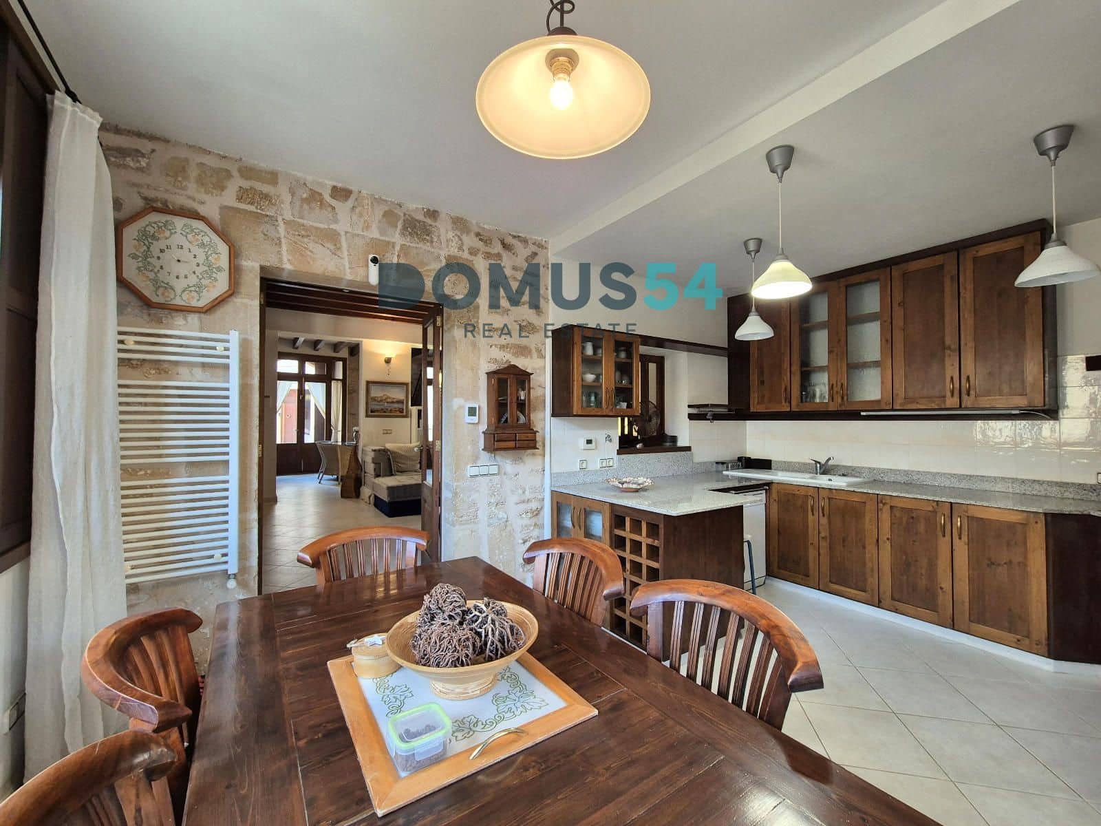 4 bedroom Villa for sale in Alcudia - € 950,000 (Ref: 8761736)