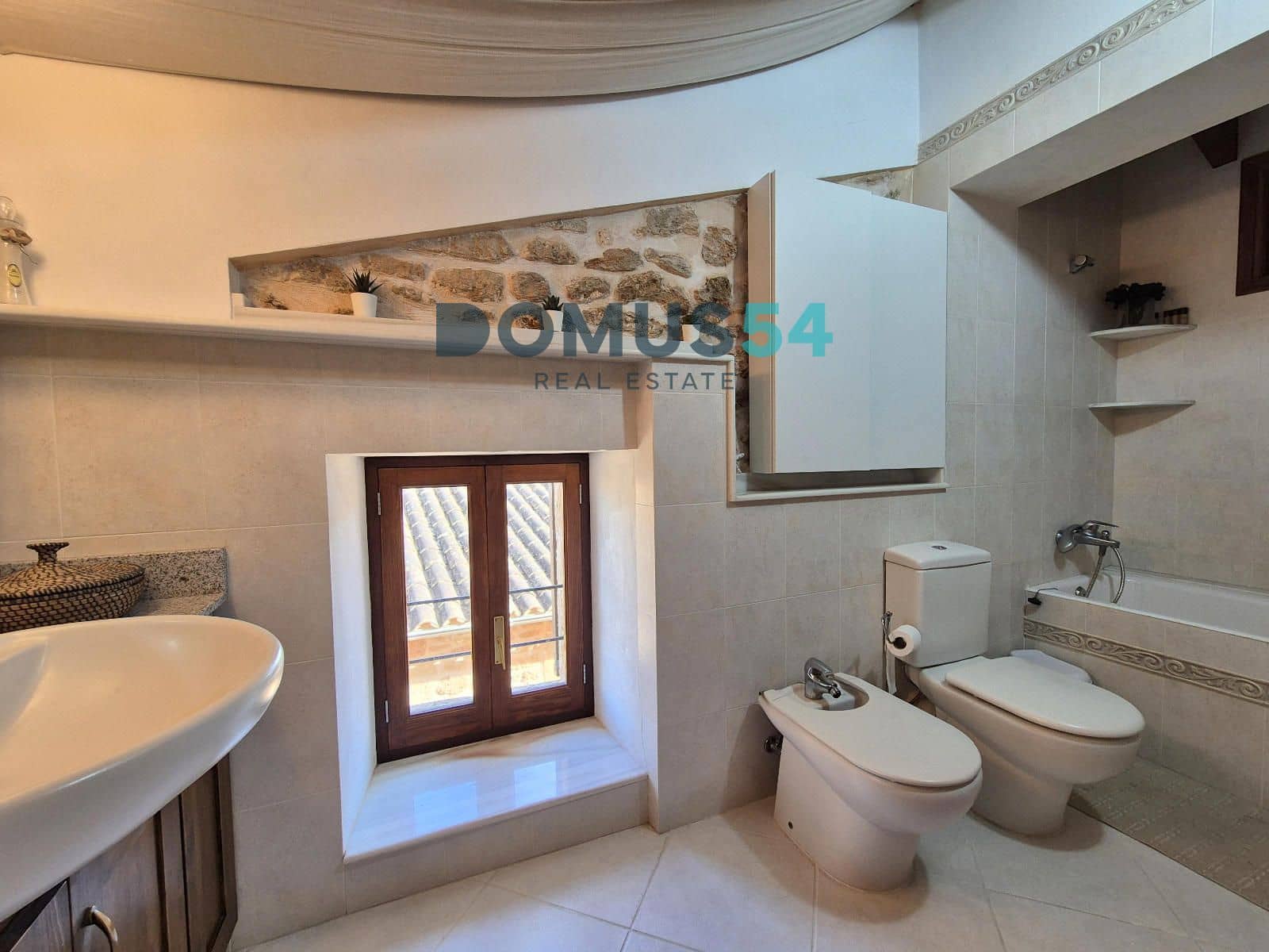 4 bedroom Villa for sale in Alcudia - € 950,000 (Ref: 8761736)