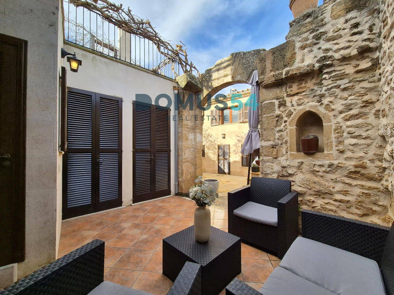 4 bedroom Villa for sale in Alcudia - € 950,000 (Ref: 8761736)