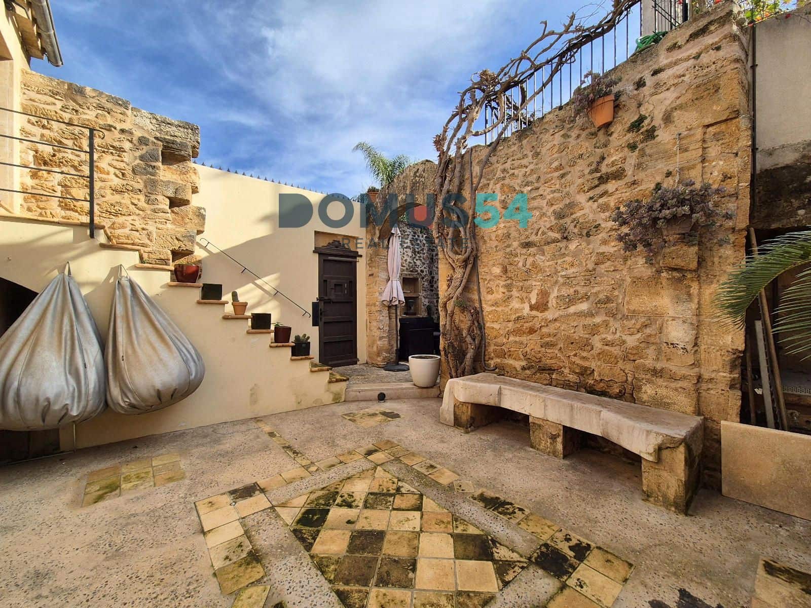 4 bedroom Villa for sale in Alcudia - € 950,000 (Ref: 8761736)