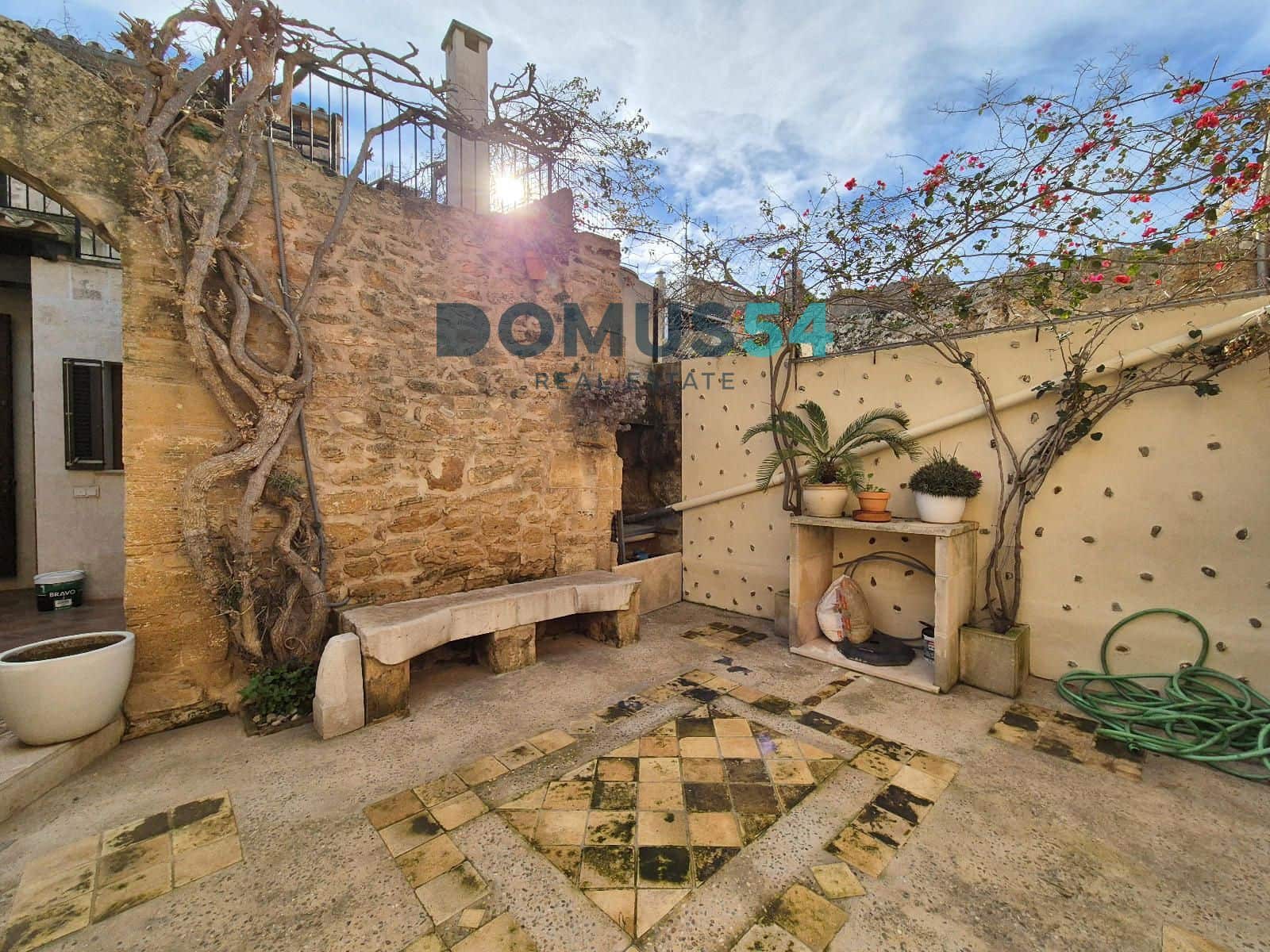 4 bedroom Villa for sale in Alcudia - € 950,000 (Ref: 8761736)