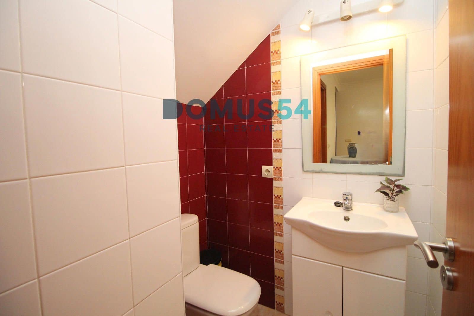 6 soveværelse Villa til salg i Playas de Muro / Platges de Muro - € 750.000 (Ref: 8901407)