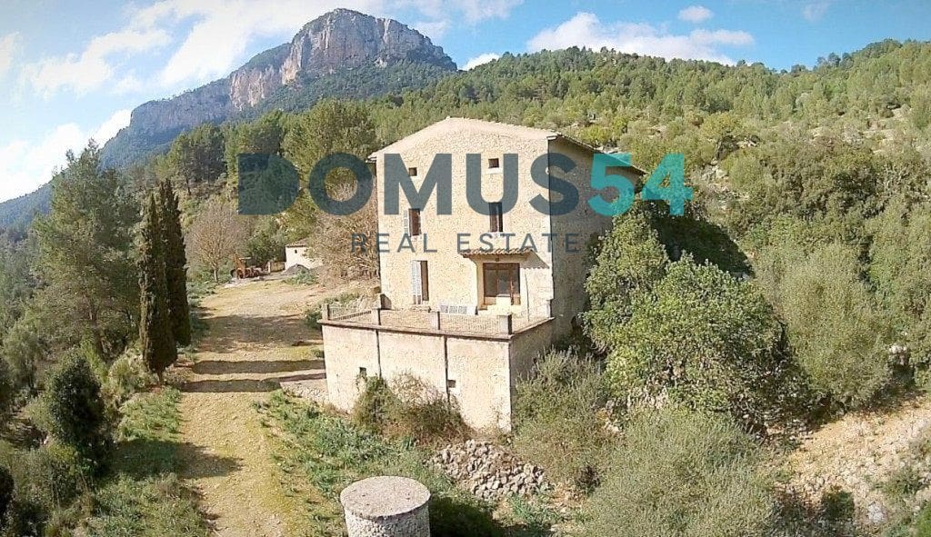 8 soveværelse Villa til salg i Alaro med garage - € 3.500.000 (Ref: 8966868)