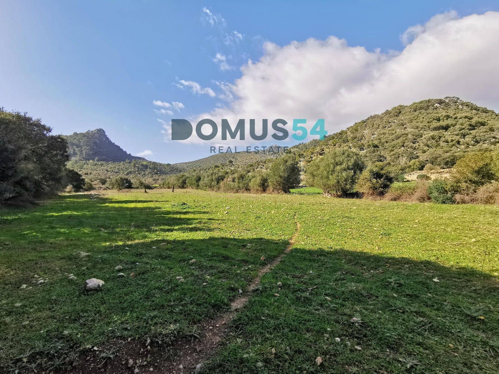 8 soveværelse Villa til salg i Alaro med garage - € 3.500.000 (Ref: 8966868)