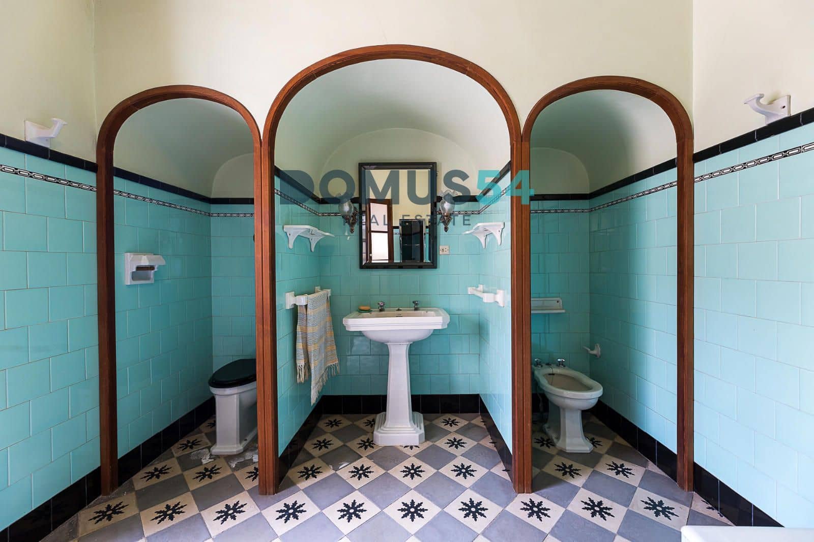 6 bedroom Villa for sale in Binissalem - € 1,550,000 (Ref: 9074214)