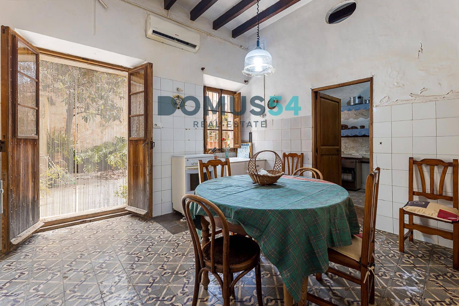 6 bedroom Villa for sale in Binissalem - € 1,550,000 (Ref: 9074214)