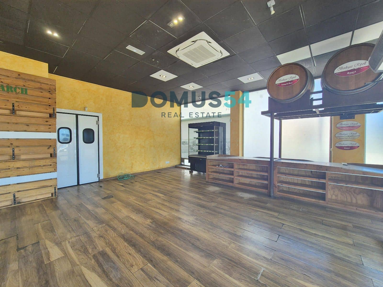 Commercial for rent in Sa Pobla - € 900 (Ref: 9138419)