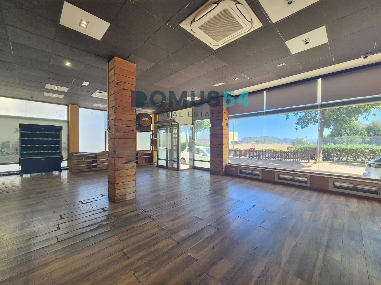 Commercial for rent in Sa Pobla - € 900 (Ref: 9138419)