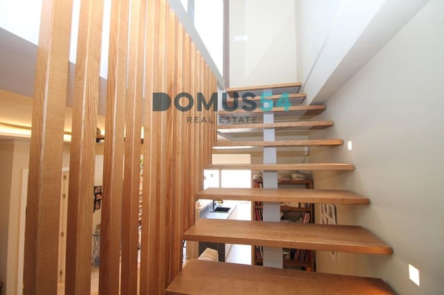 4 slaapkamer Villa te koop in Santa Margalida met zwembad garage - € 785.000 (Ref: 9144064)