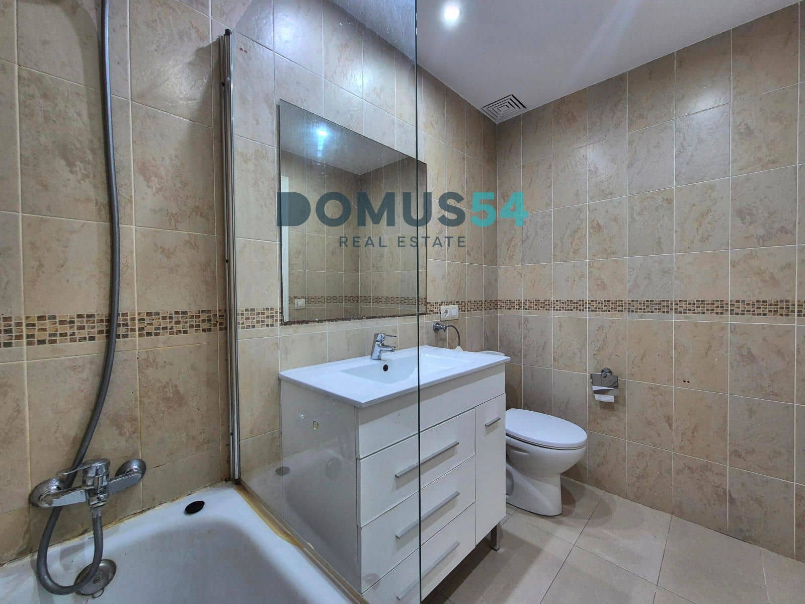 3 bedroom Flat for sale in Puerto de Alcudia - € 395,000 (Ref: 9270373)