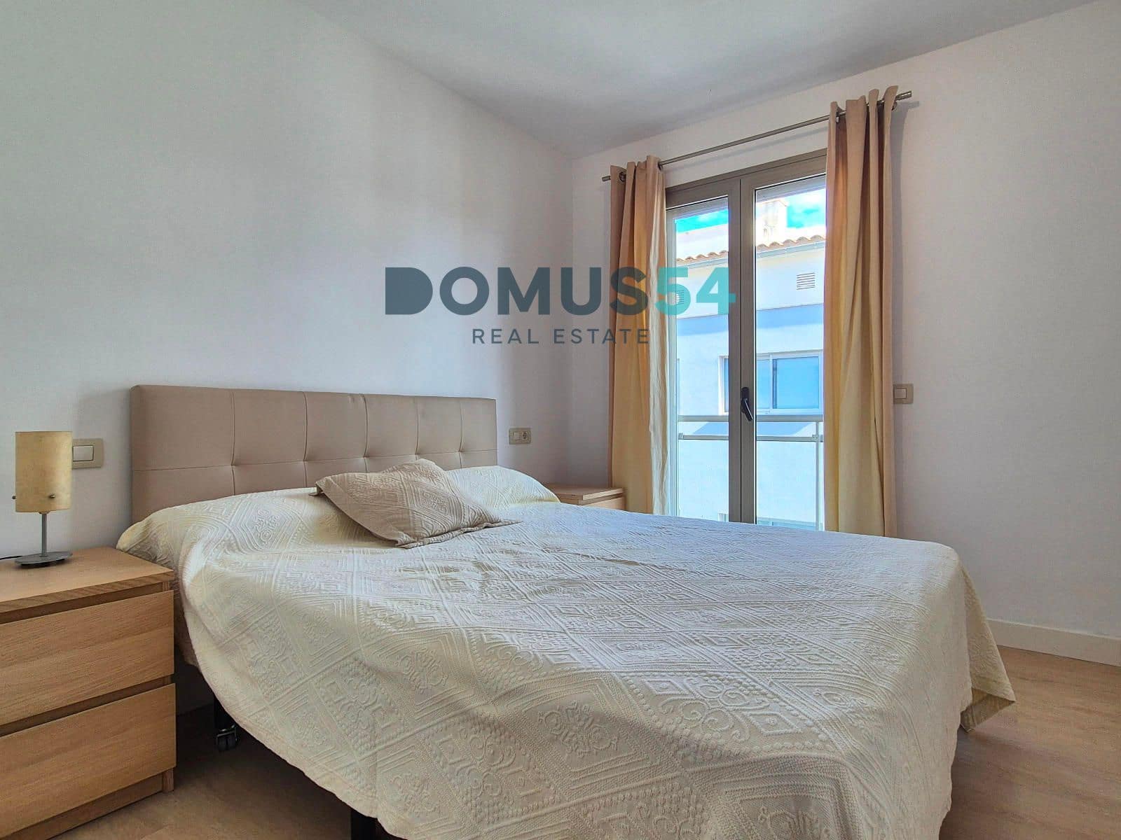 3 bedroom Flat for sale in Puerto de Alcudia - € 395,000 (Ref: 9270373)