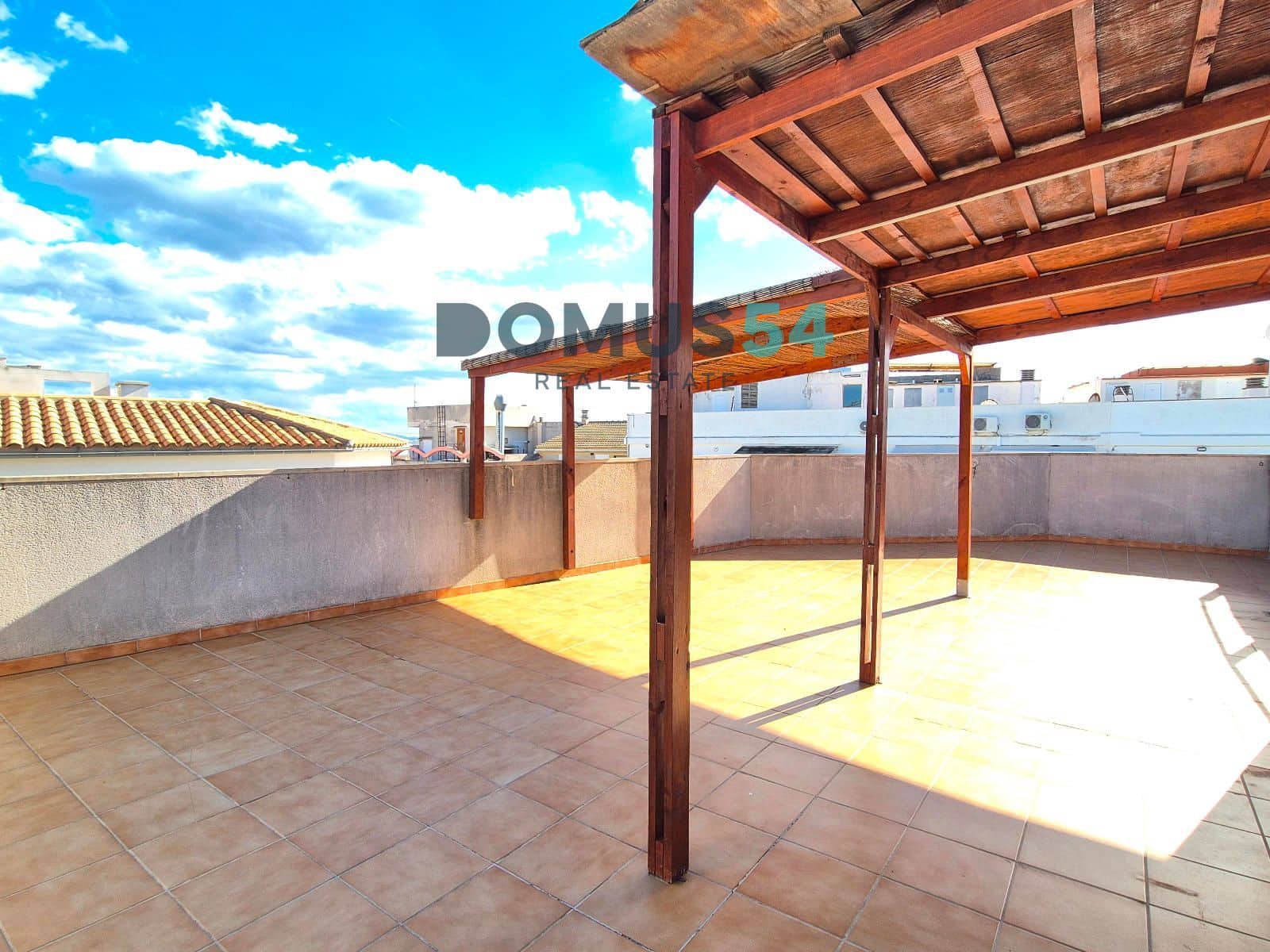 3 bedroom Flat for sale in Puerto de Alcudia - € 395,000 (Ref: 9270373)