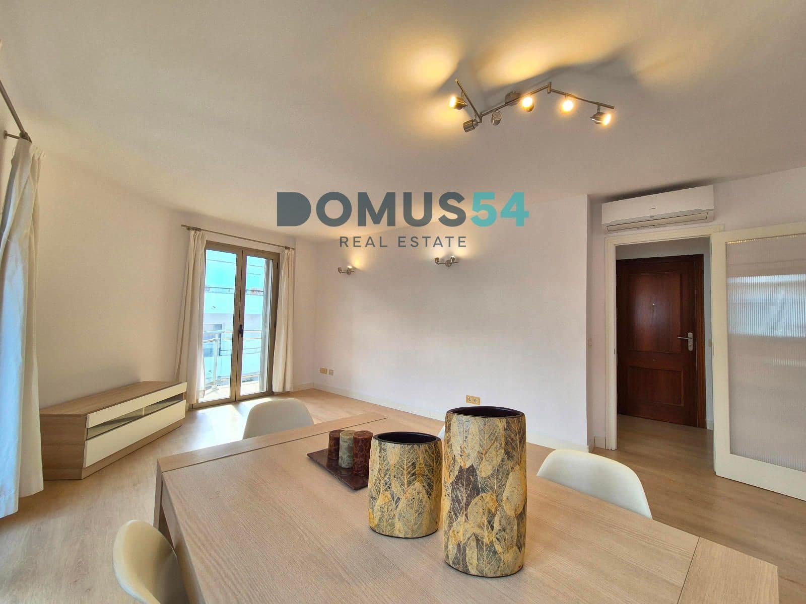 3 bedroom Flat for sale in Puerto de Alcudia - € 395,000 (Ref: 9270373)