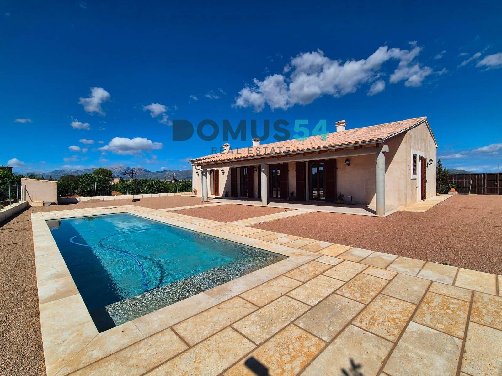 4 soveværelse Villa til leje i Muro med swimmingpool - € 3.000 (Ref: 9278291)