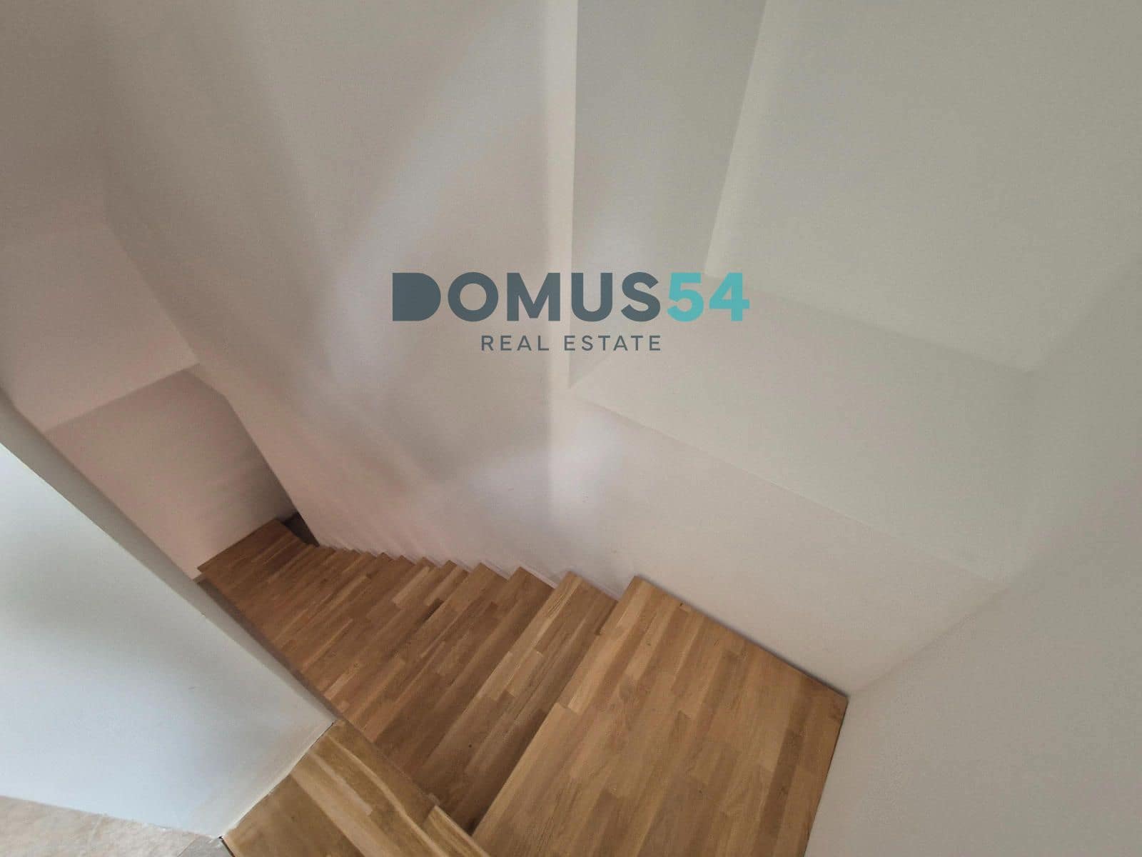 2 bedroom Flat for sale in Sa Pobla - € 300,000 (Ref: 9386417)