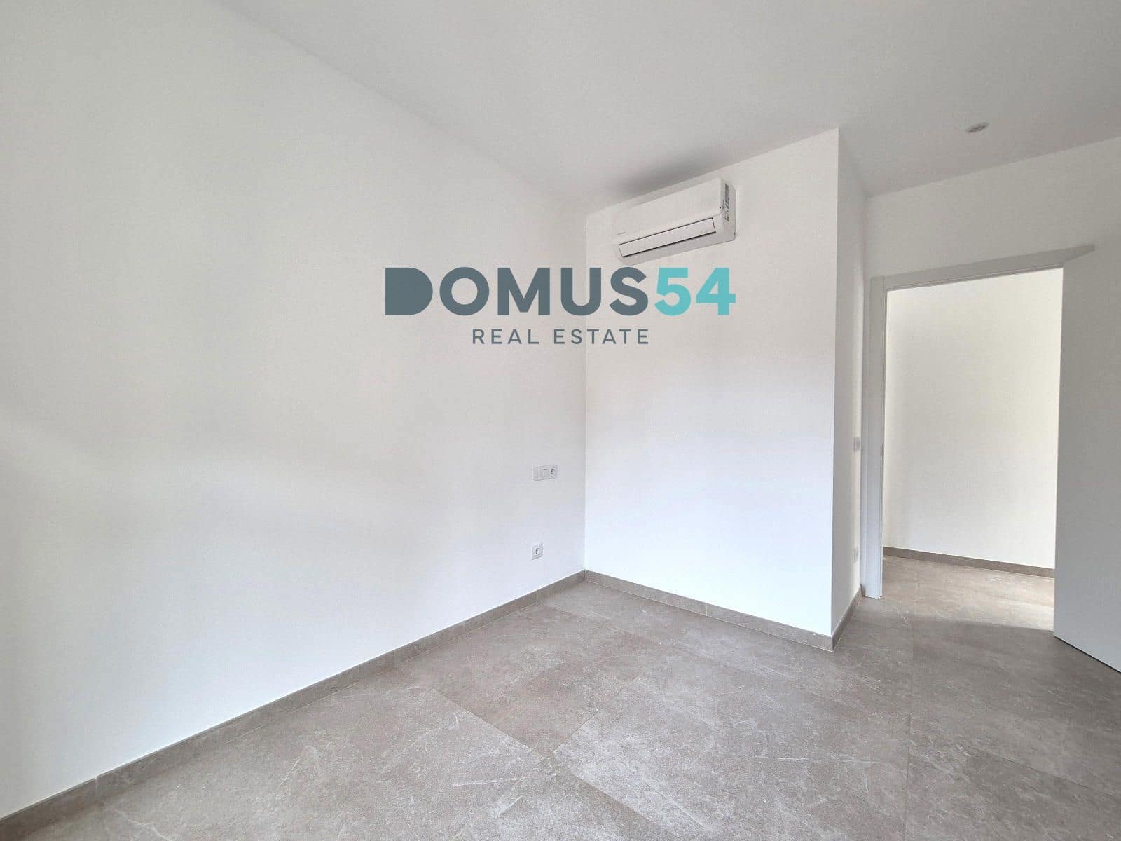 2 bedroom Flat for sale in Sa Pobla - € 300,000 (Ref: 9386417)