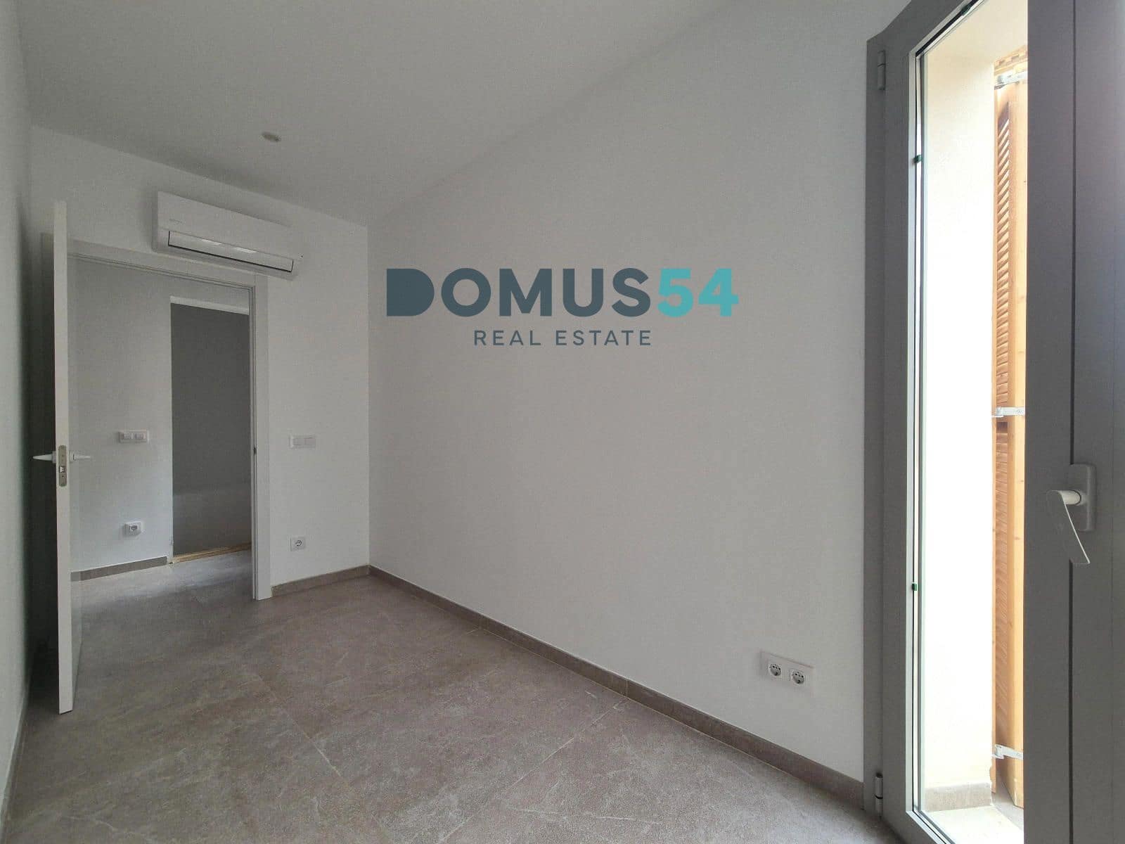2 bedroom Flat for sale in Sa Pobla - € 300,000 (Ref: 9386417)