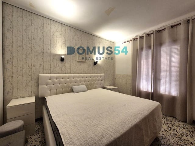 Appartement de 3 chambres à louer à Puerto de Alcudia, Alcúdia - 1 100 € (Ref: 9431625)