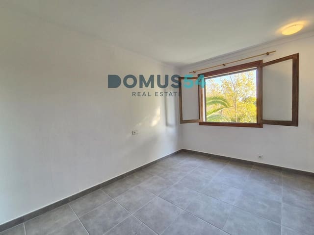 3 bedroom Flat for sale in Pollensa / Pollença with pool - € 350,000 (Ref: 9481585)
