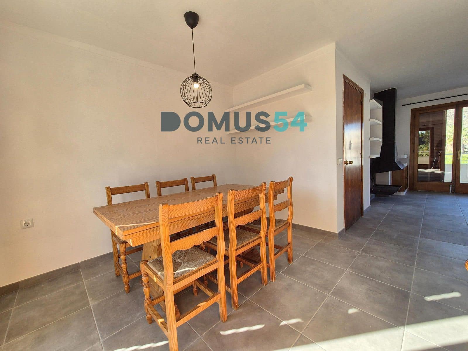 3 bedroom Flat for sale in Pollensa / Pollenca with pool - € 350,000 (Ref: 9481585)