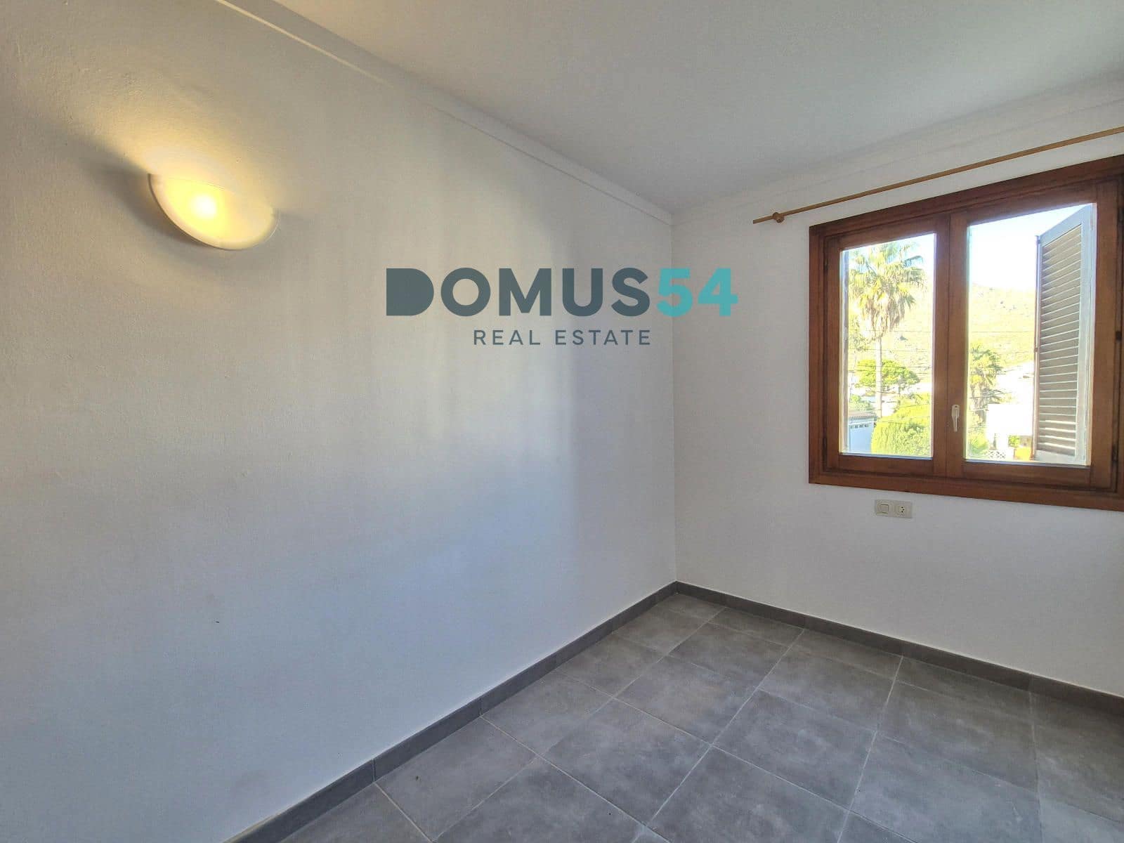 3 bedroom Flat for sale in Pollensa / Pollenca with pool - € 350,000 (Ref: 9481585)