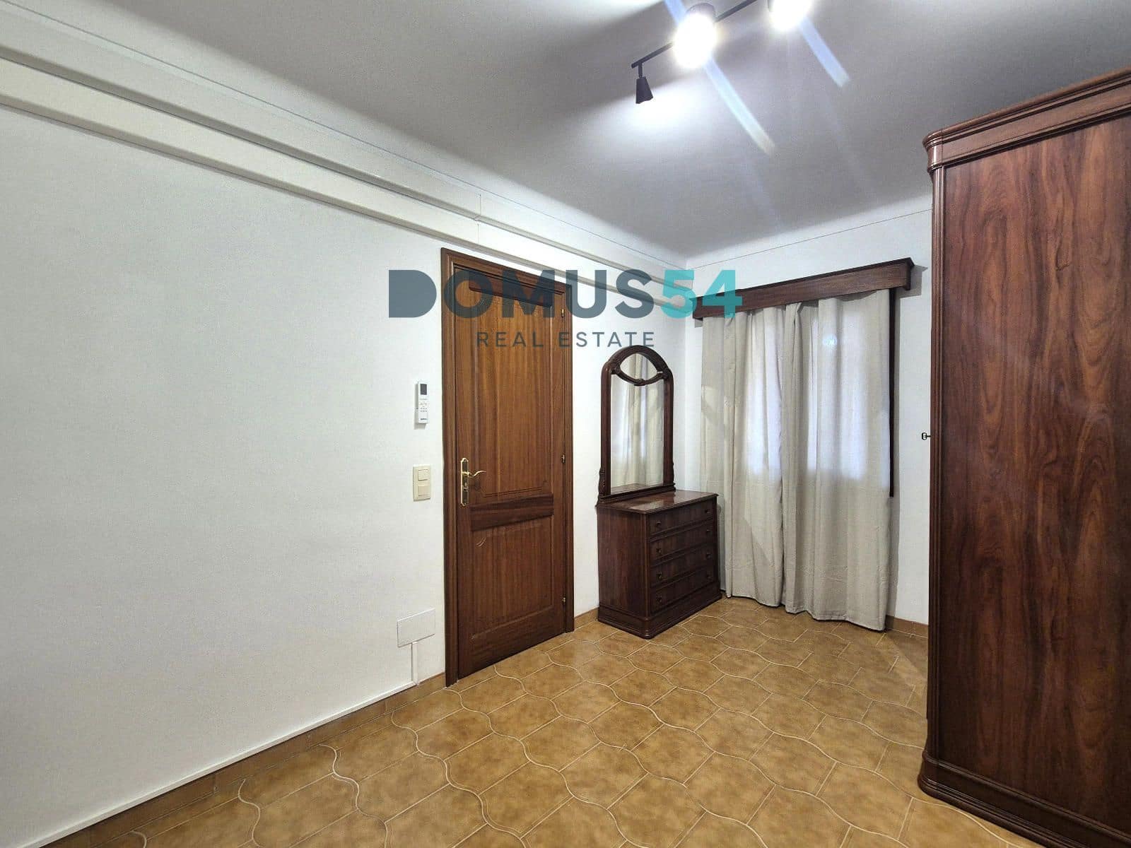 3 bedroom Villa for rent in Sant Joan - € 1,450 (Ref: 9696701)