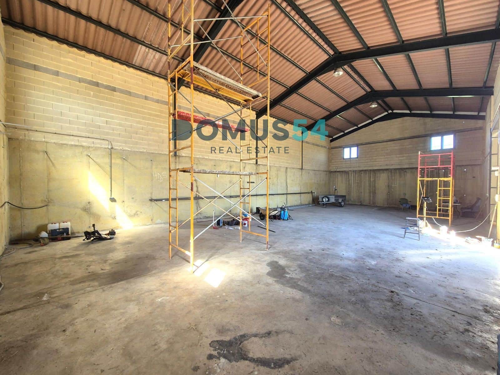 Commercial for rent in Sa Pobla - € 900 (Ref: 9696970)