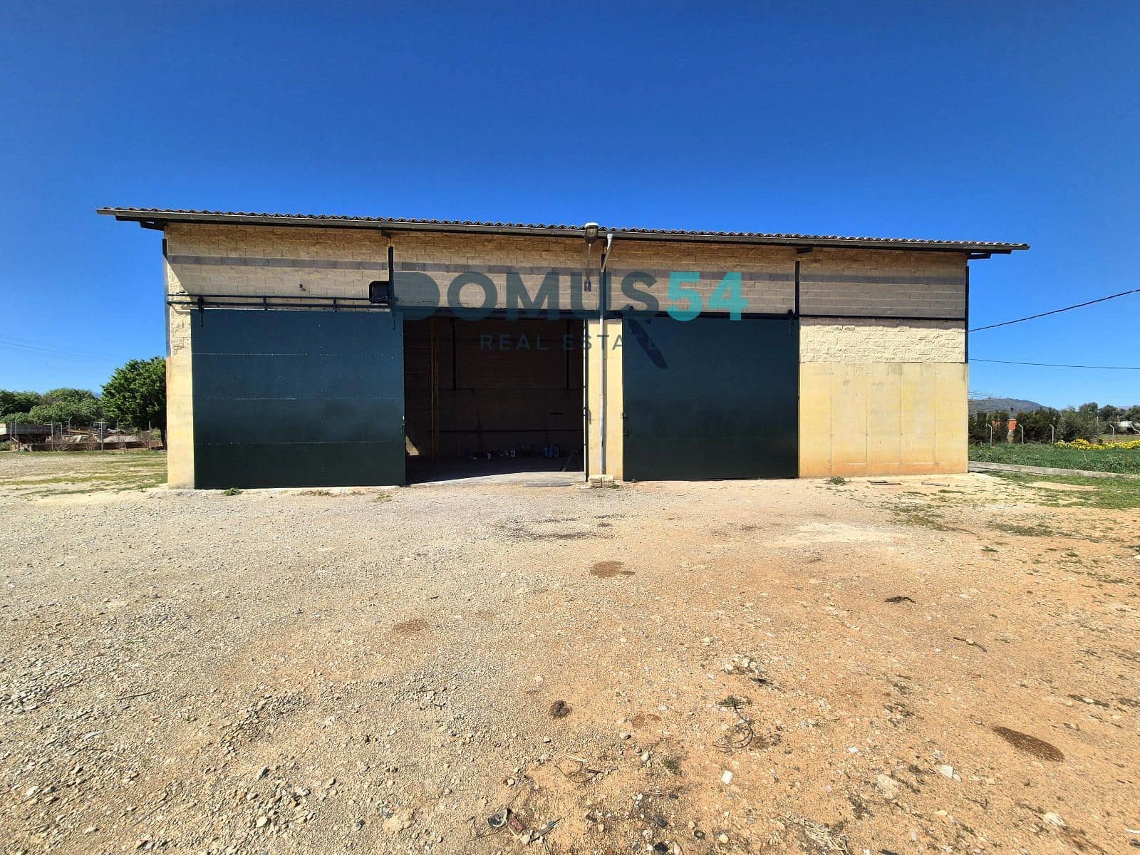 Commercial for rent in Sa Pobla - € 900 (Ref: 9696970)