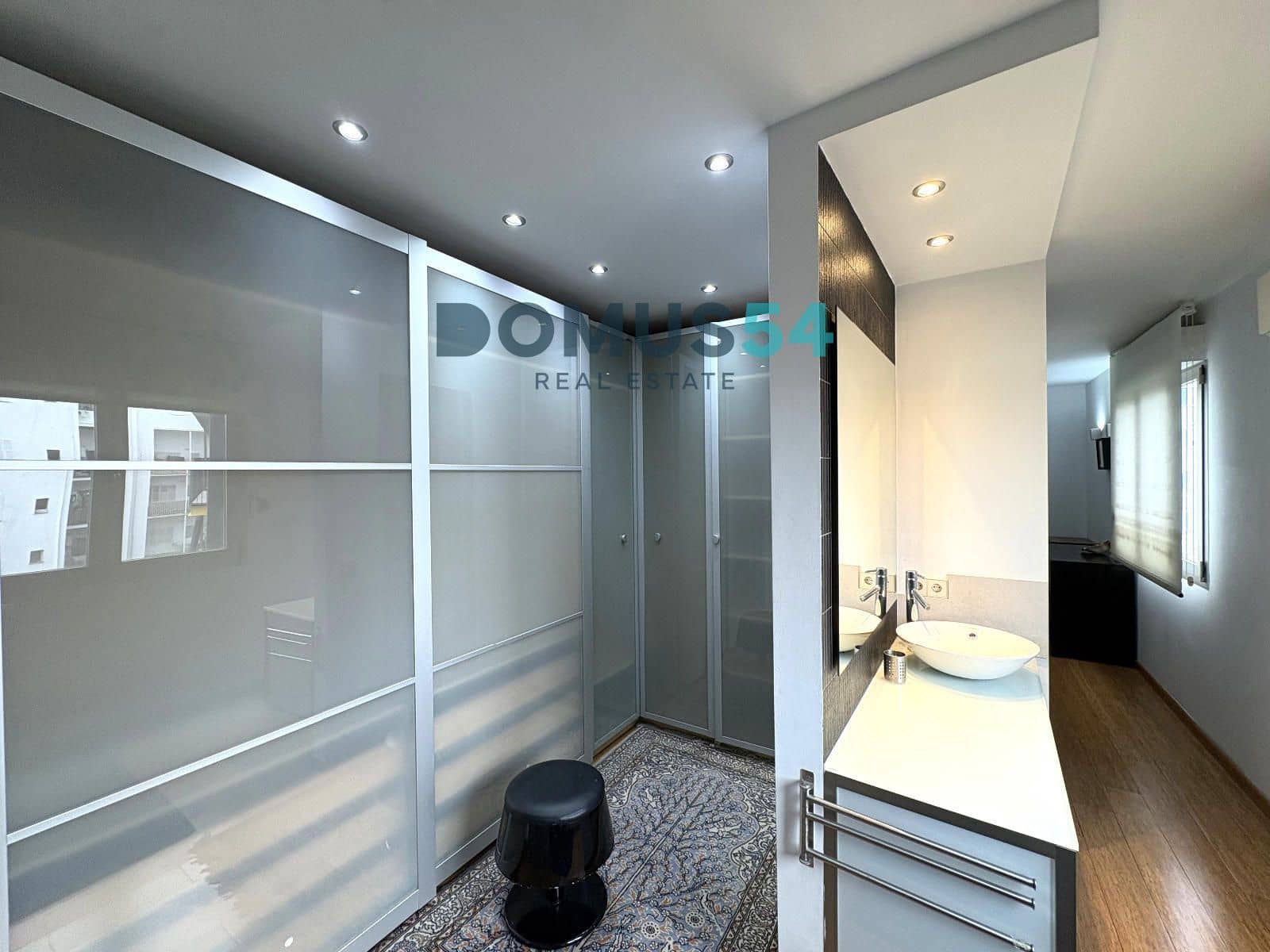 3 bedroom Flat for sale in Palma de Mallorca - € 650,000 (Ref: 9699907)