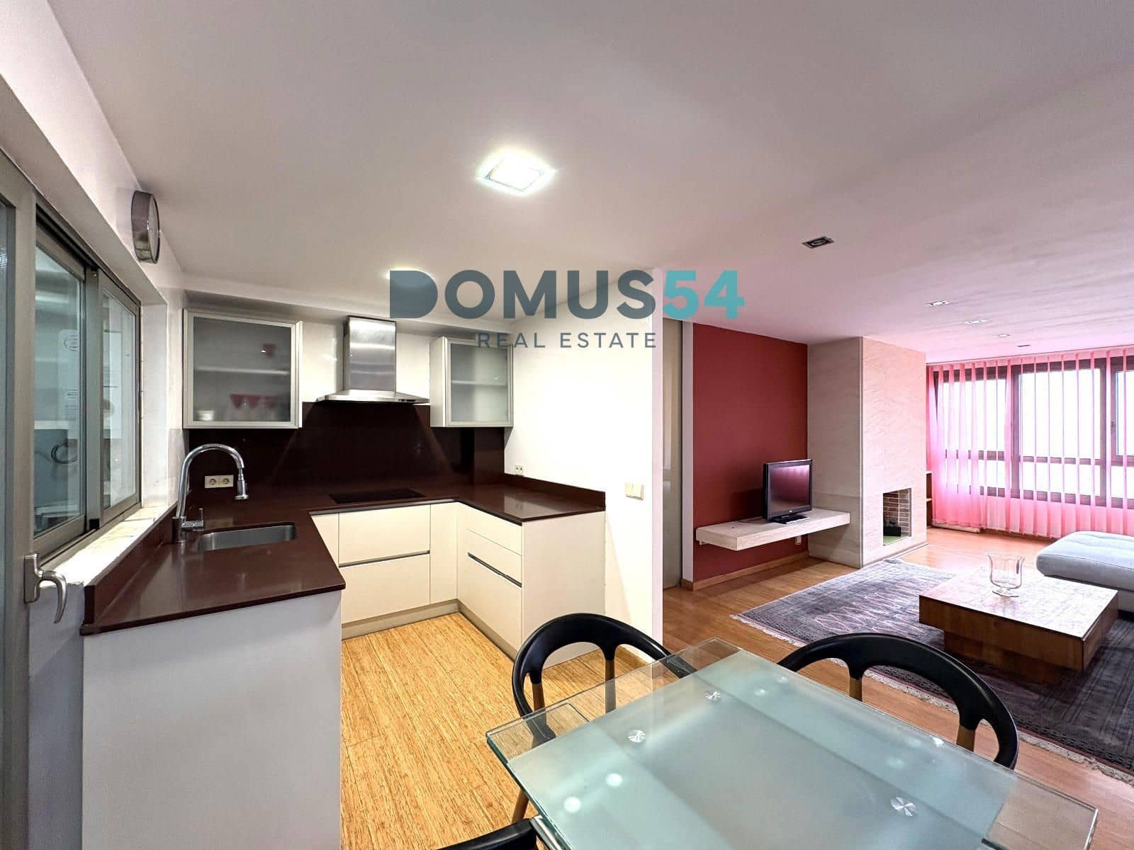 3 bedroom Flat for sale in Palma de Mallorca - € 650,000 (Ref: 9699907)