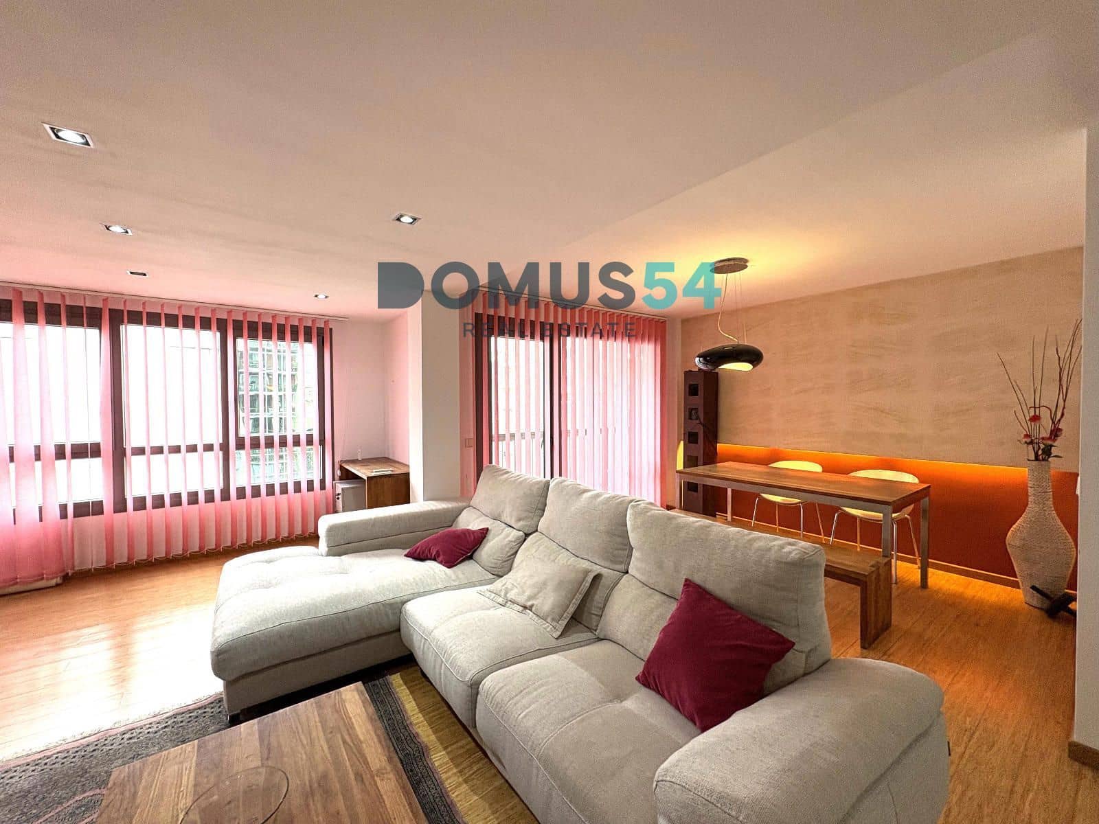 3 bedroom Flat for sale in Palma de Mallorca - € 650,000 (Ref: 9699907)