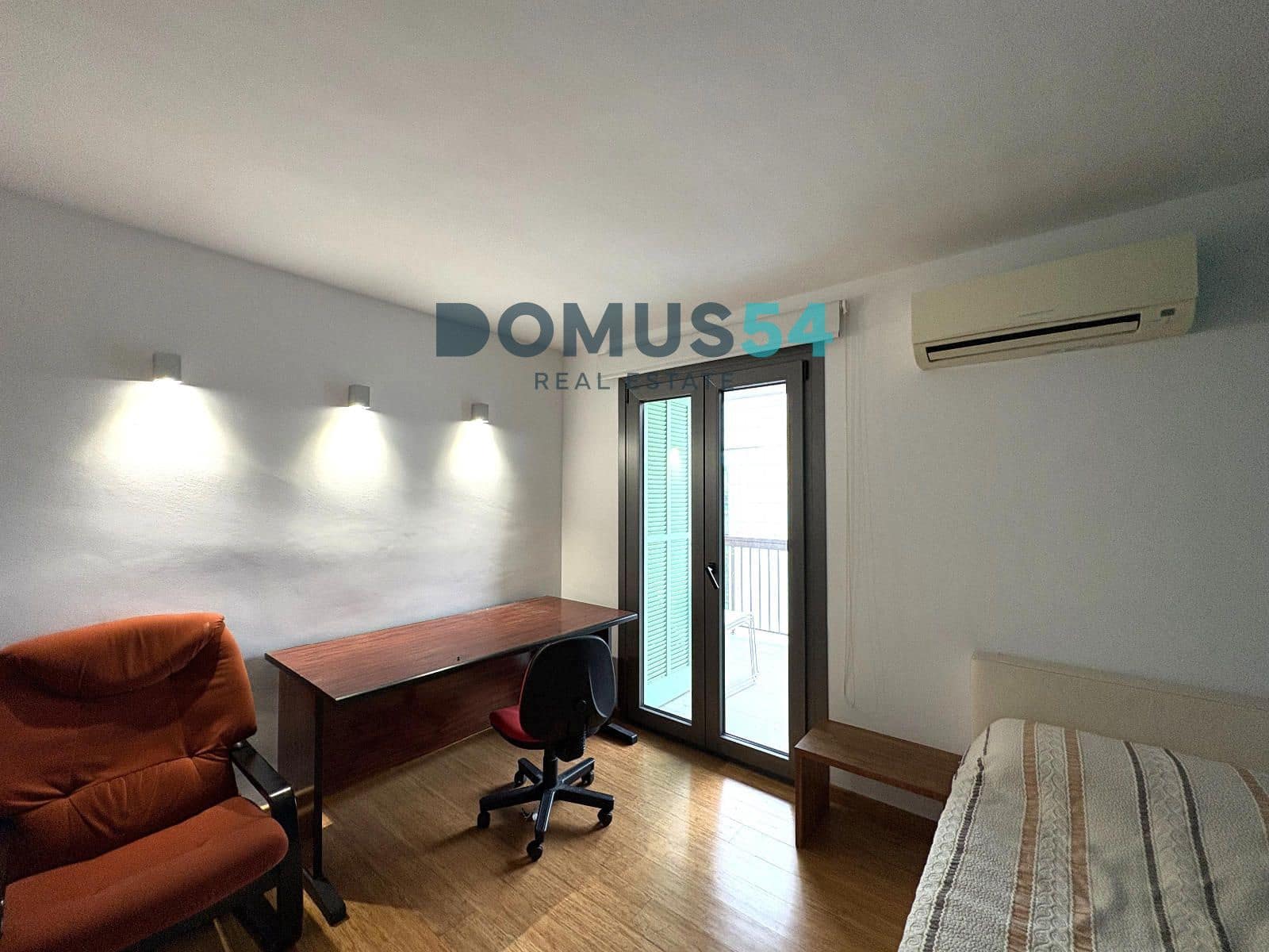 3 bedroom Flat for sale in Palma de Mallorca - € 650,000 (Ref: 9699907)