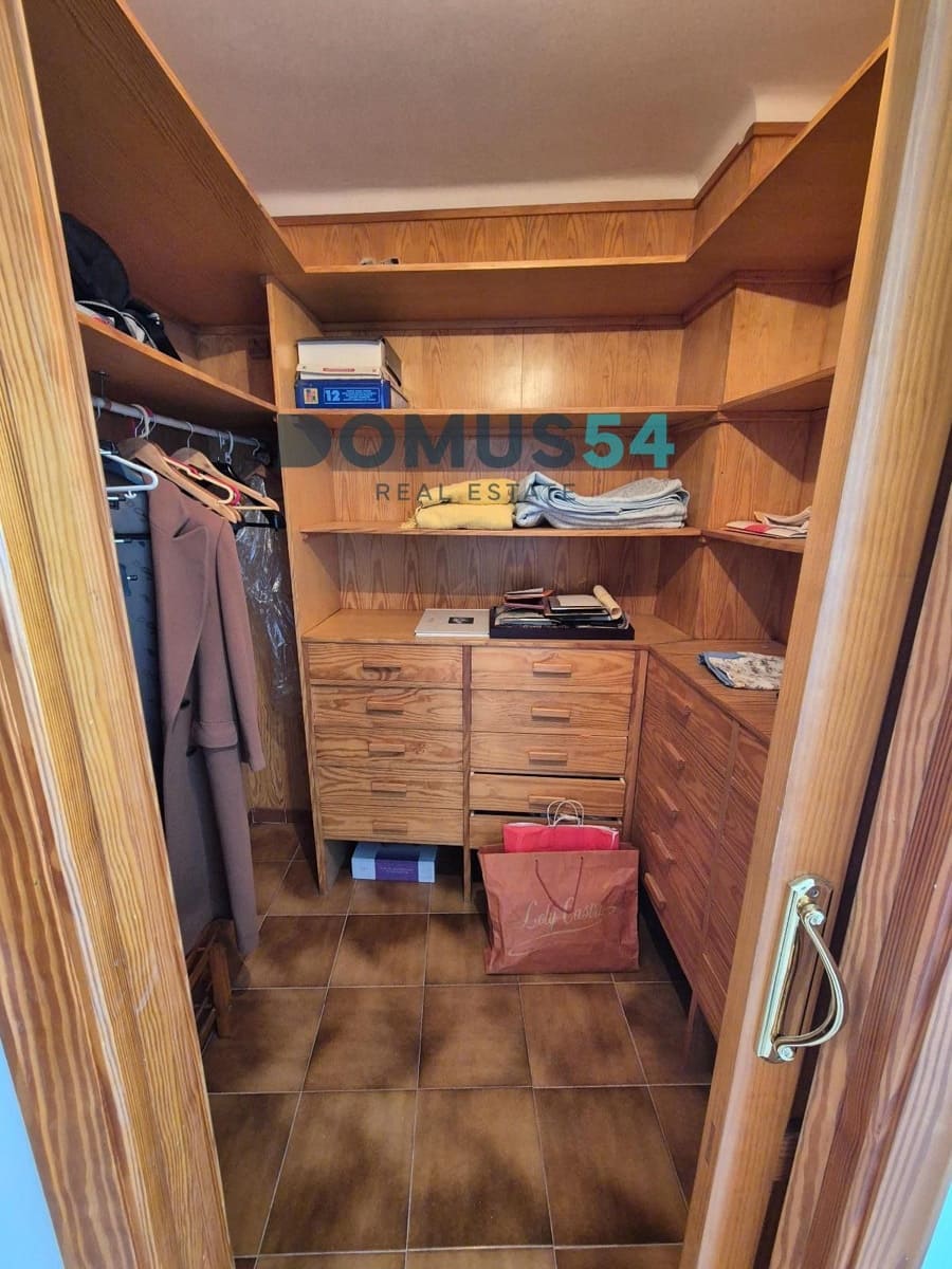 4 bedroom Flat for rent in Puerto de Alcudia with garage - € 2,500 (Ref: 9700030)