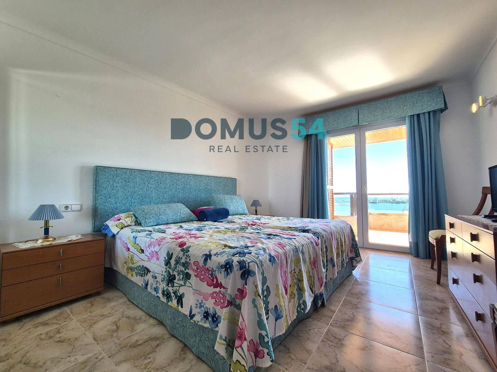 4 bedroom Flat for rent in Puerto de Alcudia with garage - € 2,500 (Ref: 9700030)