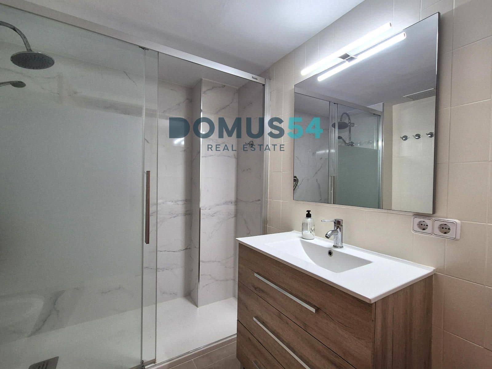 4 bedroom Flat for rent in Puerto de Alcudia with garage - € 2,500 (Ref: 9700030)