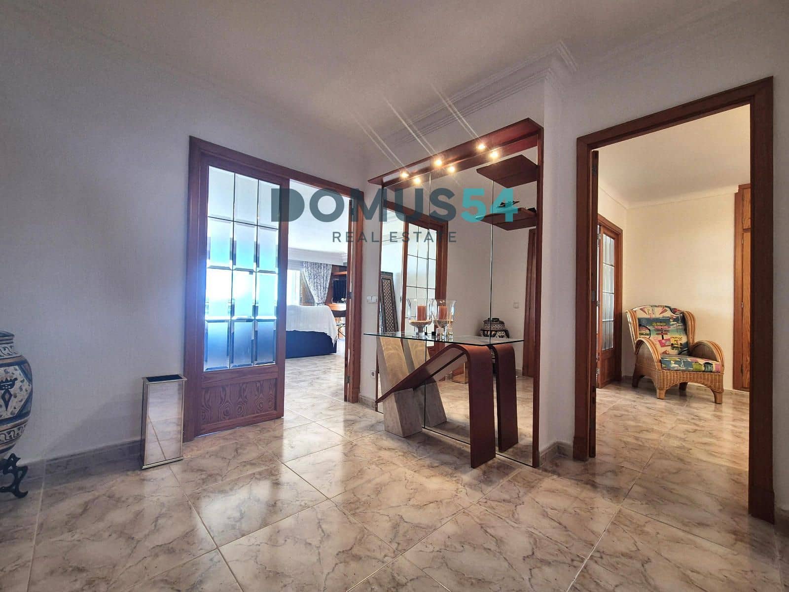 4 bedroom Flat for rent in Puerto de Alcudia with garage - € 2,500 (Ref: 9700030)