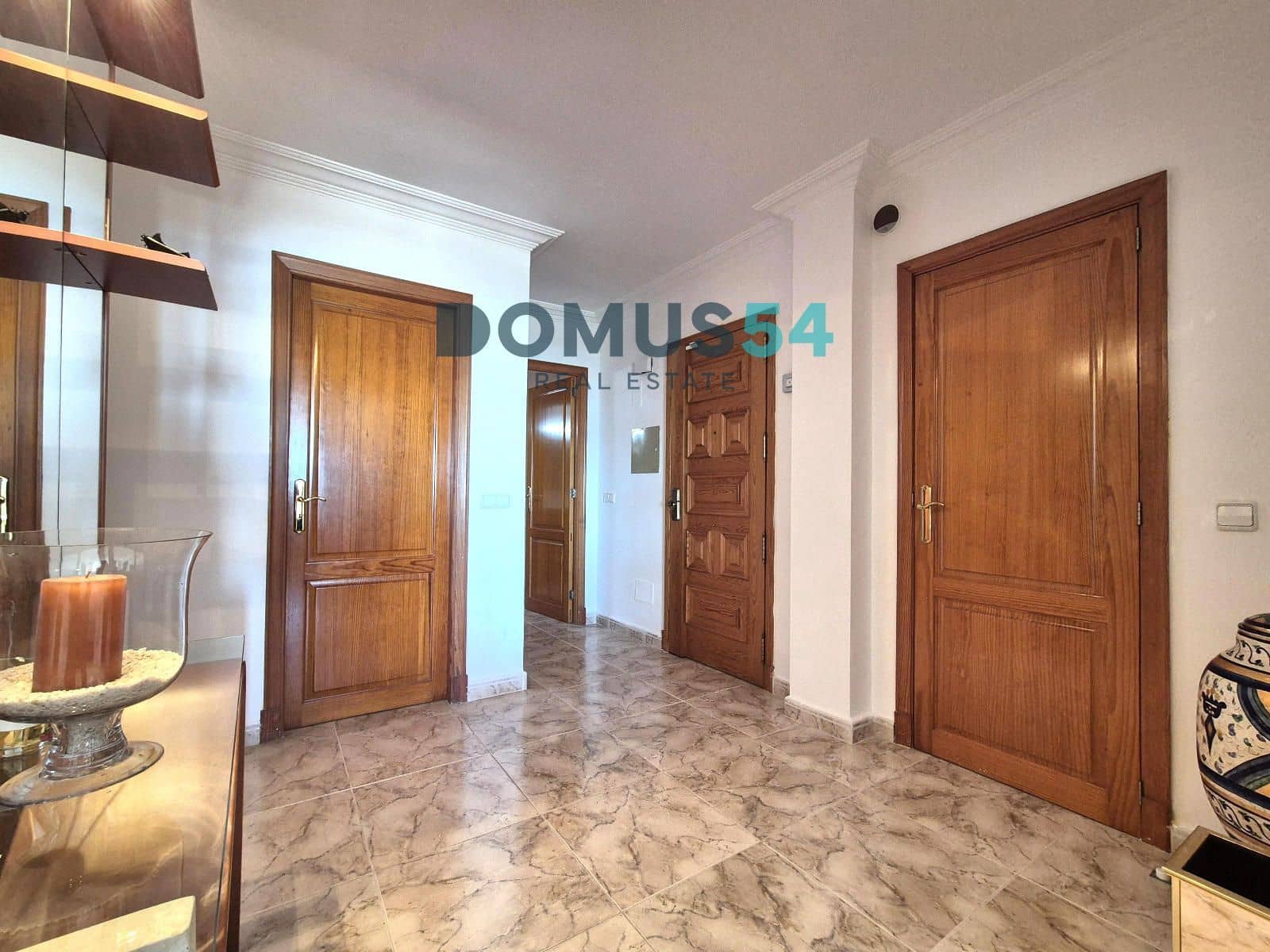 4 bedroom Flat for rent in Puerto de Alcudia with garage - € 2,500 (Ref: 9700030)