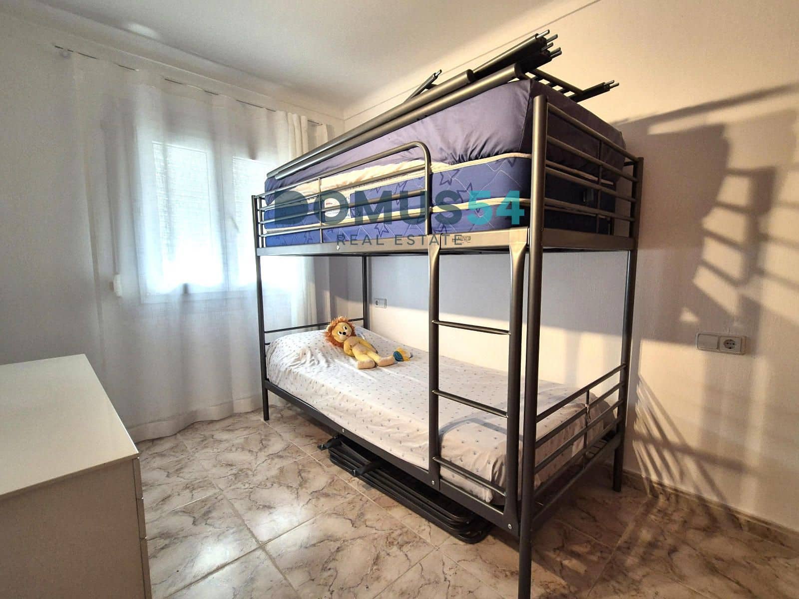 4 bedroom Flat for rent in Puerto de Alcudia with garage - € 2,500 (Ref: 9700030)