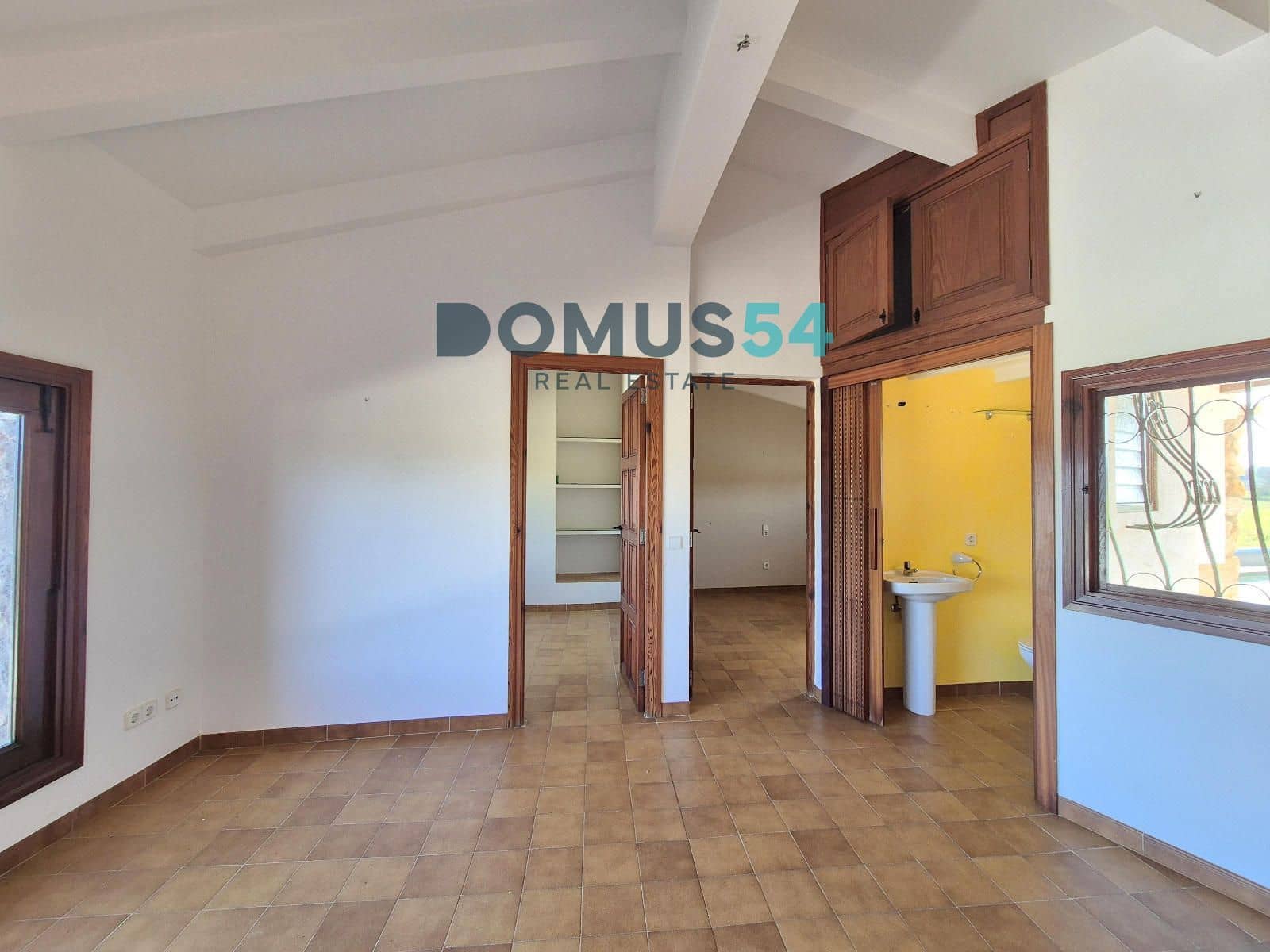 4 soveværelse Villa til leje i Muro - € 2.300 (Ref: 9757827)