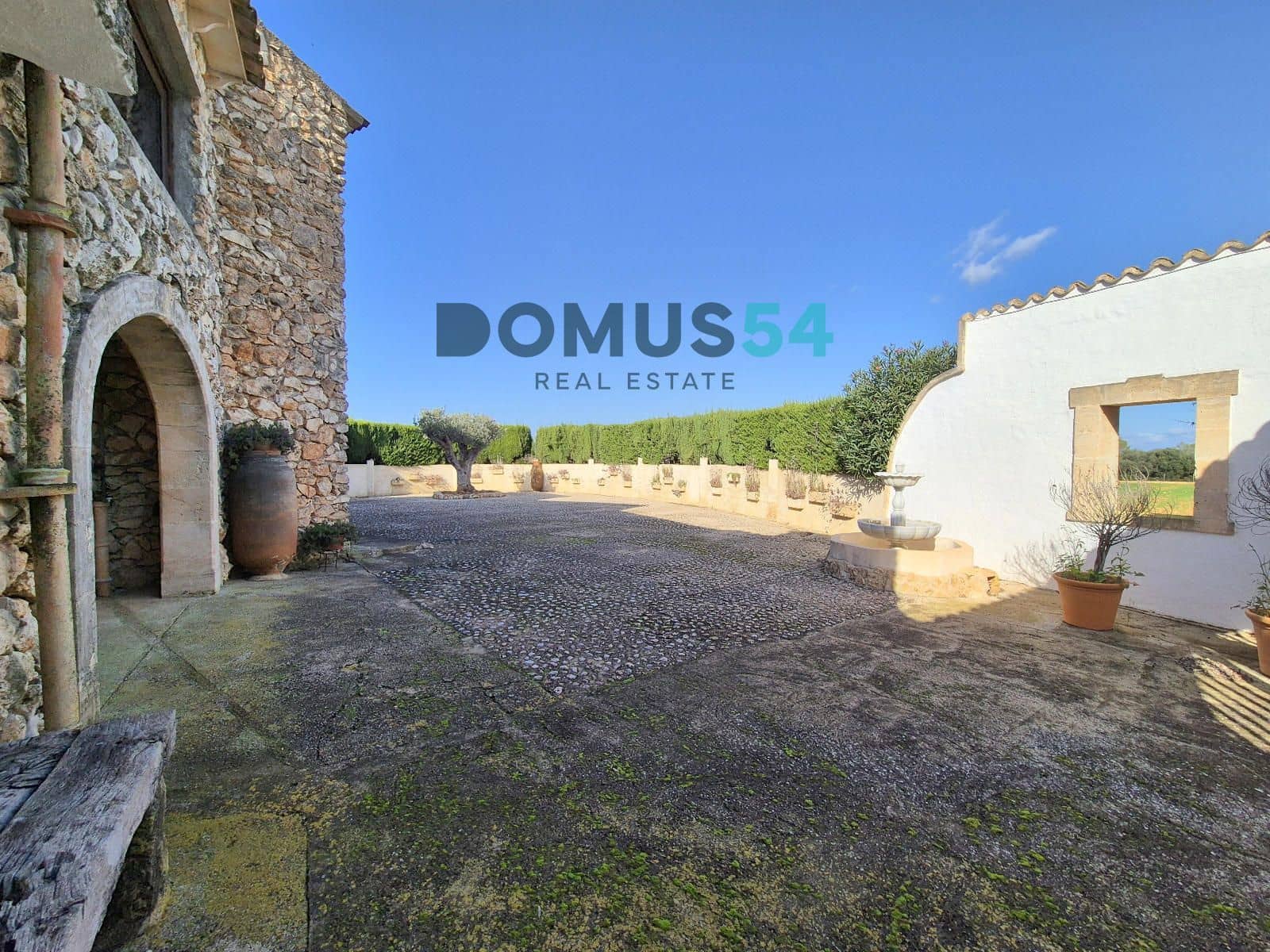 4 soveværelse Villa til leje i Muro - € 2.300 (Ref: 9757827)