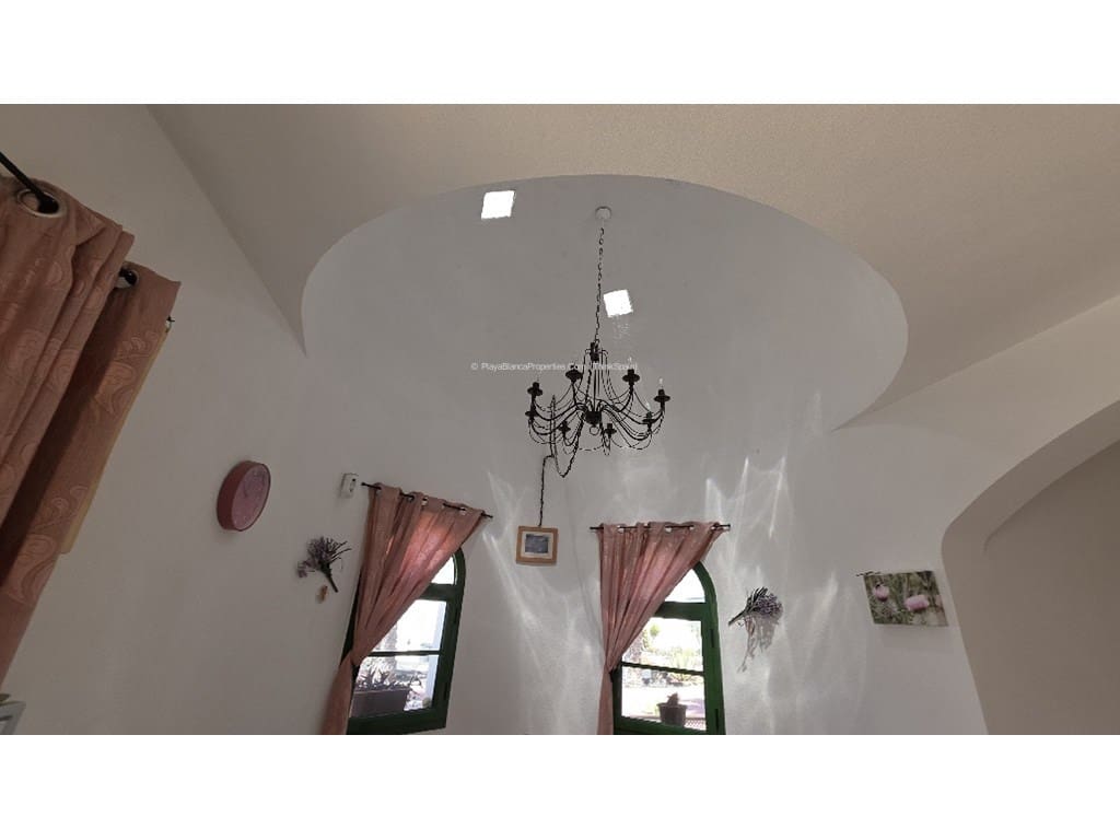 2 sypialnia Bungalow na sprzedaż w Playa Blanca z basenem - 385 000 € (Ref: 10008236)