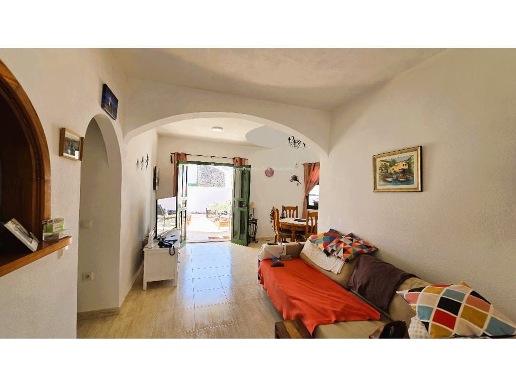 2 sypialnia Bungalow na sprzedaż w Playa Blanca z basenem - 385 000 € (Ref: 10008236)